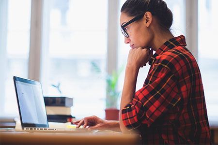 hero-women-in-business-scholarship-and-degree-programs